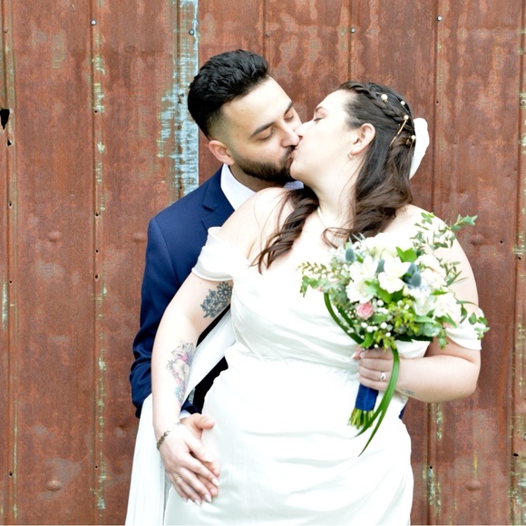 Meet your Posher, Catherine - Picture 1 of 1